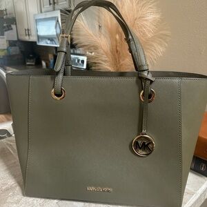 MICHAEL KORS hunter green with gold accents tote NWOT